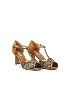 SCARPA CON TACCO A050