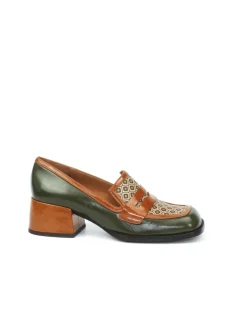 SCARPA CON TACCO BROCHI