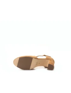 SCARPA CON TACCO EN801
