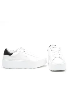 SNEAKER BVLD