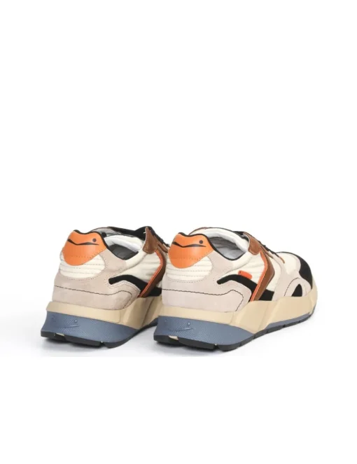 SNEAKER CLUB19