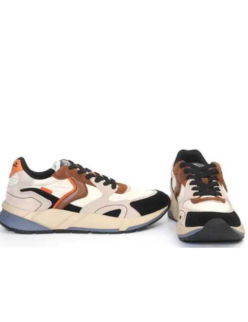 SNEAKER CLUB19