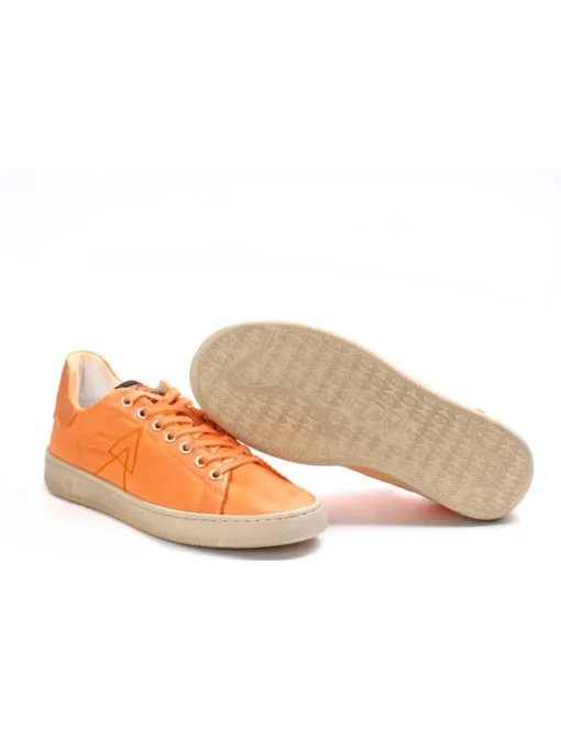 SNEAKER SMASH