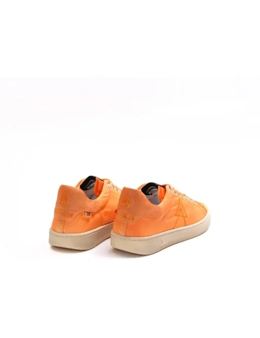 SNEAKER SMASH