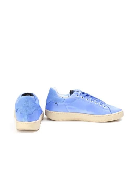 SNEAKER SMASH