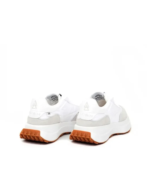 SNEAKER SPACE